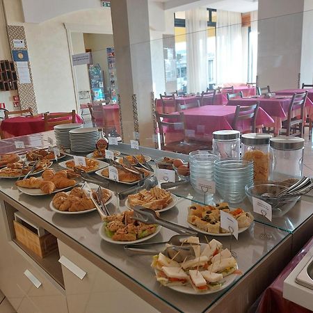 Hotel Villa Aurora Bellaria-Igea Marina Extérieur photo