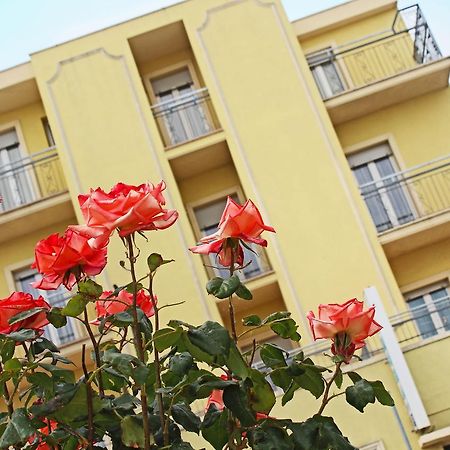 Hotel Villa Aurora Bellaria-Igea Marina Extérieur photo