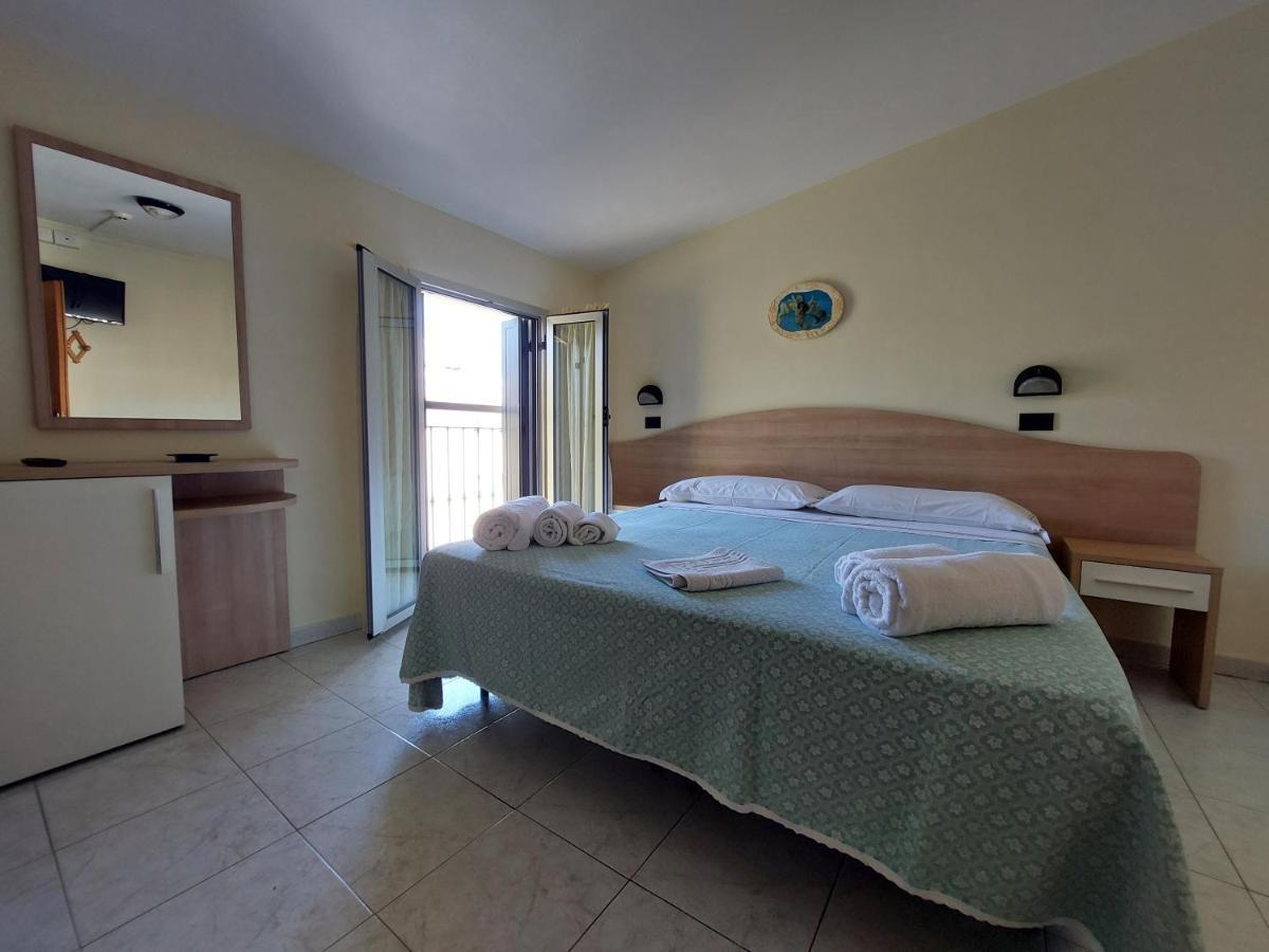 Hotel Villa Aurora Bellaria-Igea Marina Extérieur photo