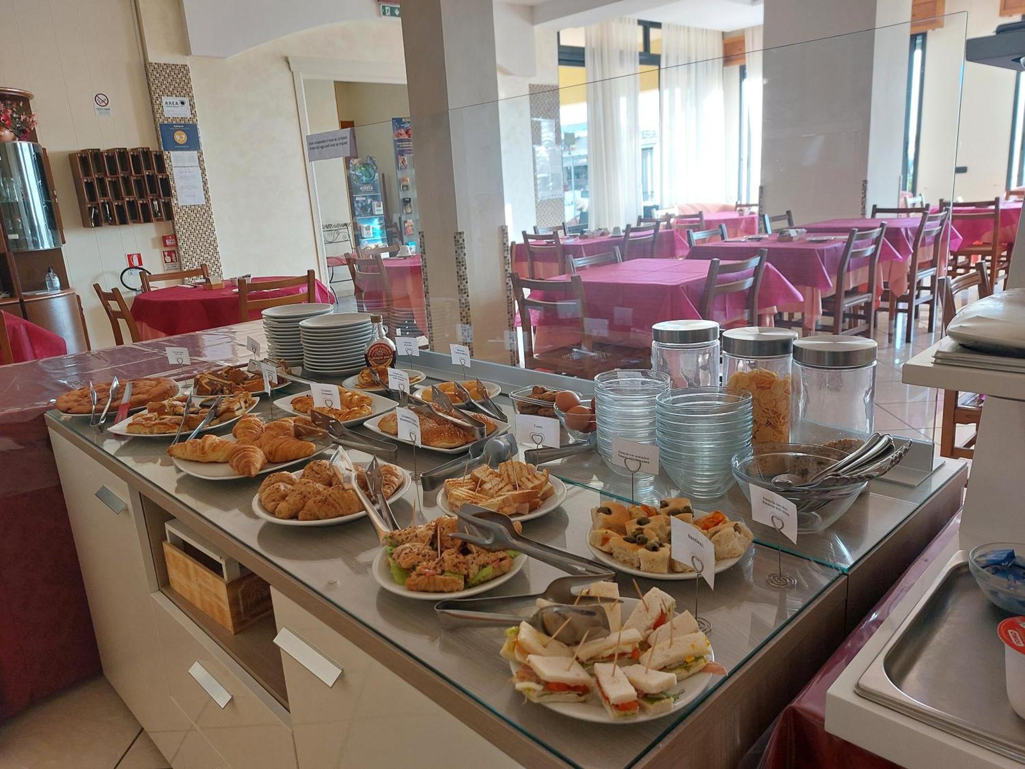 Hotel Villa Aurora Bellaria-Igea Marina Extérieur photo