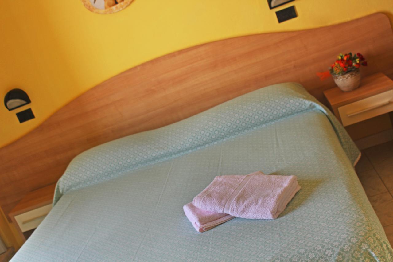 Hotel Villa Aurora Bellaria-Igea Marina Extérieur photo