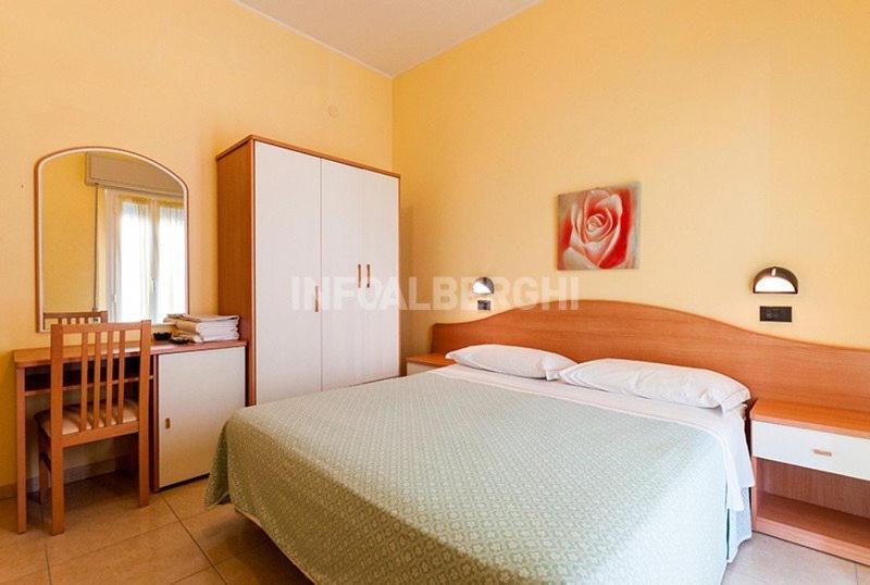 Hotel Villa Aurora Bellaria-Igea Marina Extérieur photo