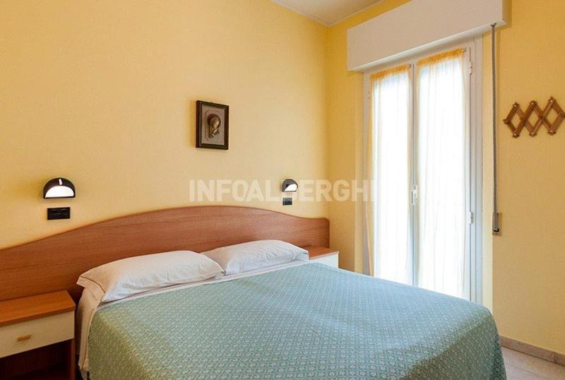 Hotel Villa Aurora Bellaria-Igea Marina Extérieur photo