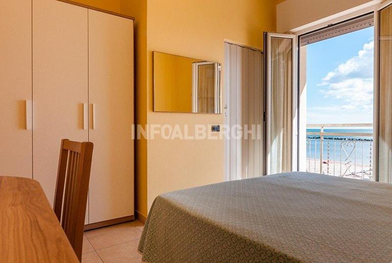 Hotel Villa Aurora Bellaria-Igea Marina Extérieur photo